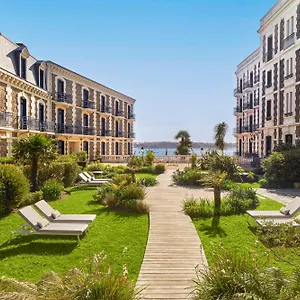Hotell Barriere Le Grand *****
