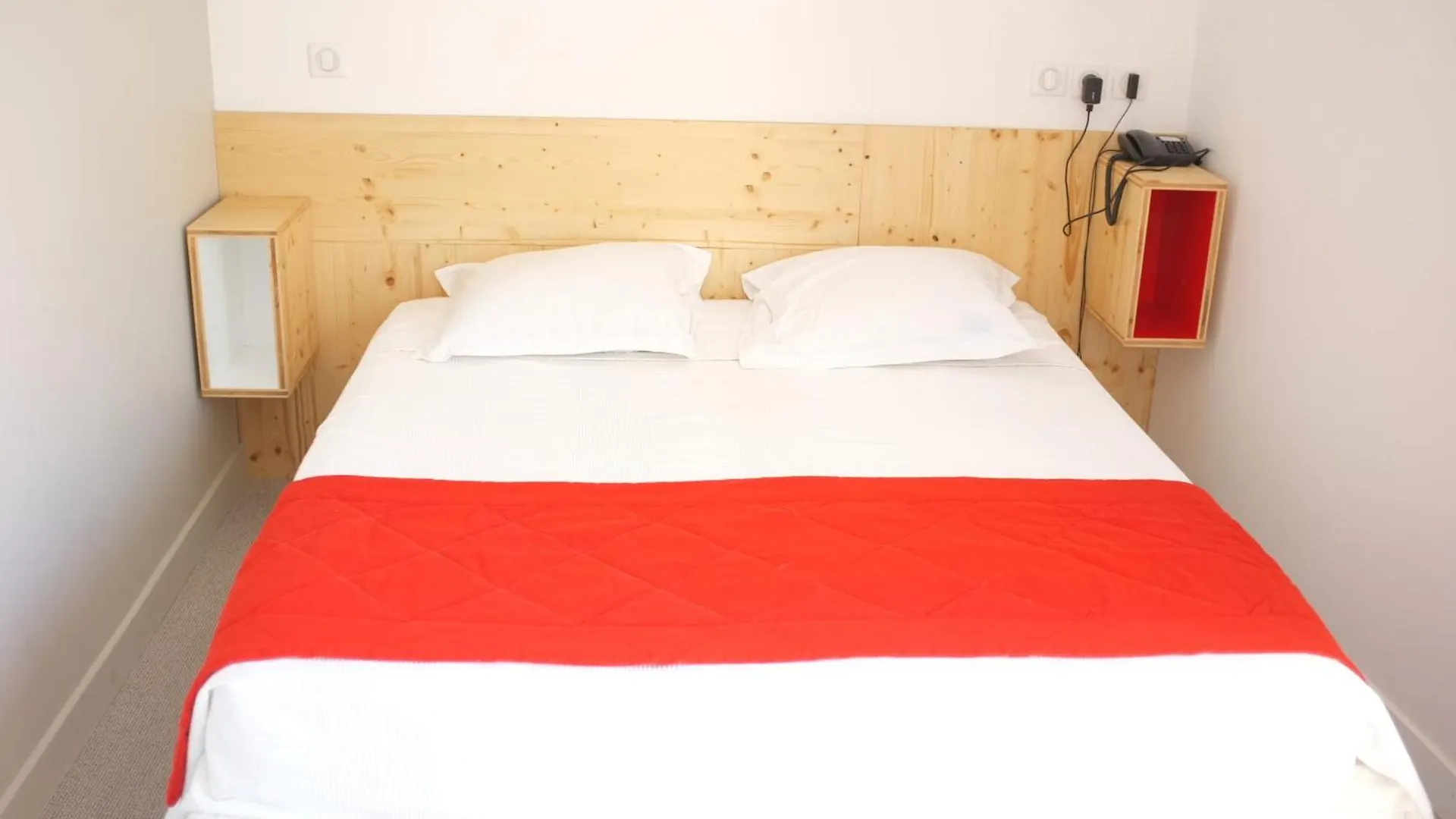 Hotel Hermes Marseille 2*,  France
